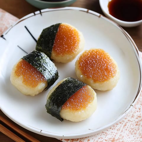 Galettes saisies de pommes de terre moelleuses avec sauce yaki